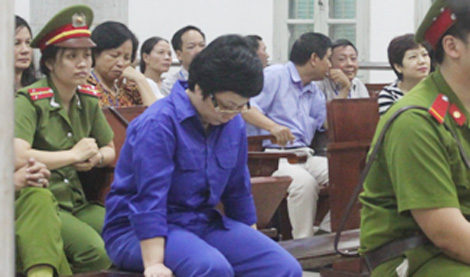 Châu Thị Thu Nga chiếm đoạt 348 tỉ đồng chờ ra tòa