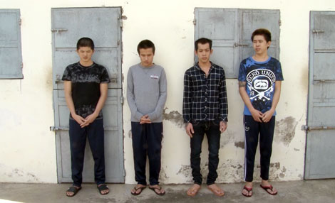 Ăn trộm hàng trăm ký khô mực bán lấy tiền tiêu xài