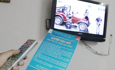 Nhiều ý kiến trái chiều xung quanh việc thu phí tác quyền âm nhạc qua tivi ở khách sạn