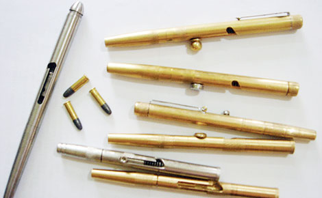 Khoe bút súng, bắn trọng thương bạn nhậu