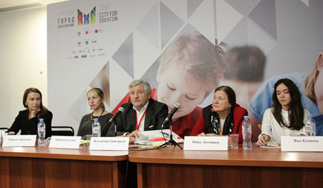 Quảng bá văn học Nga ở nước ngoài -Từ lời nói tới việc làm