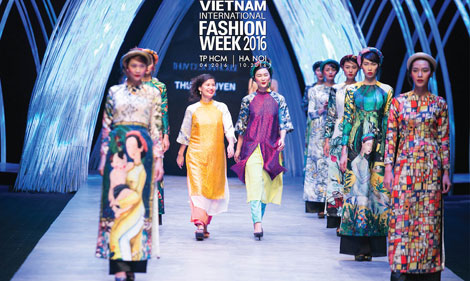 Thời trang Việt và giấc mơ hội nhập