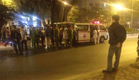 Điều tra làm rõ việc một người đàn ông đi uống rượu rồi đổ xăng tự thiêu