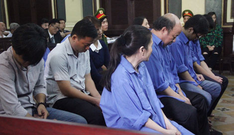 Đề nghị tử hình giám đốc chi nhánh ngân hàng tham ô hàng chục tỷ đồng