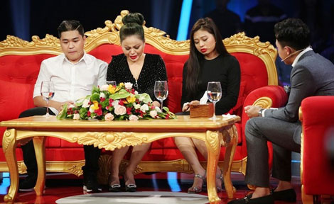 Đừng kiếm tiền bằng đời tư và nước mắt nghệ sĩ 