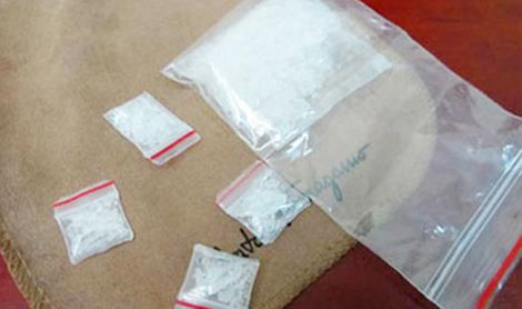 Vào khách sạn 5 sao để bán ma túy đá