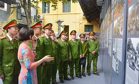 Sống lại ký ức hào hùng từ những kỷ vật vô giá