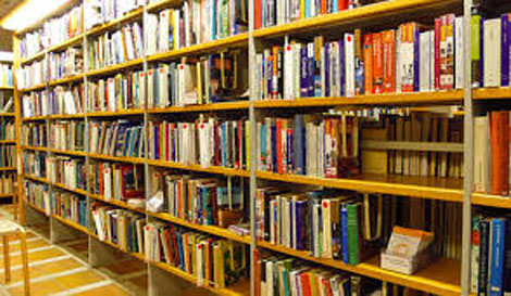 Cửa đóng, mình tôi…