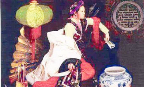 Hồ Xuân Hương: Tiếng thơ đối thoại với đời