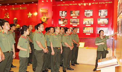 Ghi nhận ở đơn vị nhiều năm đạt Cờ Thi đua của Chính phủ