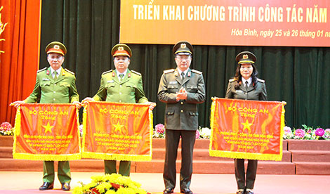 Công an tỉnh Hòa Bình triển khai Công tác năm 2018