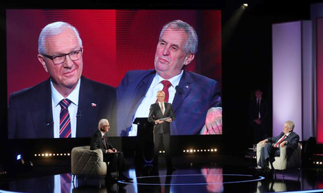 Cộng hòa Czech lựa chọn “hướng Đông” hay “hướng Tây”?