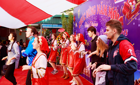 Lan tỏa hương xuân Việt Nam 