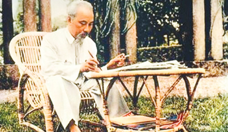 Thái bình nên gắng sức, Non nước ấy nghìn thu