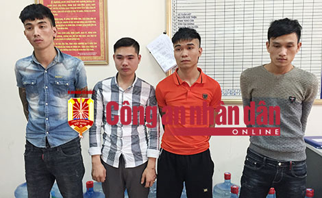 Bắt giữ 4 đối tượng chém người, cướp xe Piaggio