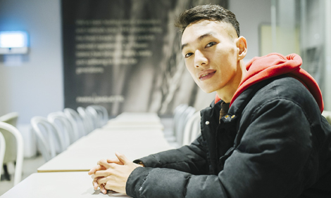 “Người lạ” khuynh đảo thị trường âm nhạc 