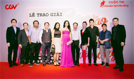 Gian nan nghề biên kịch