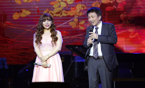 Nhạc sĩ Phú Quang bật khóc trong đêm nhạc riêng của mình