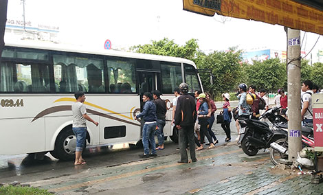 “Xe dù, bến cóc” là vấn nạn của nhiều tỉnh, thành