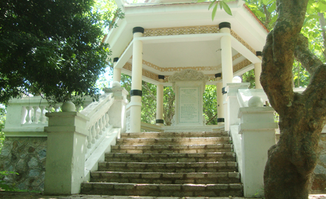 Những chuyện tình bên núi Tương Kỳ