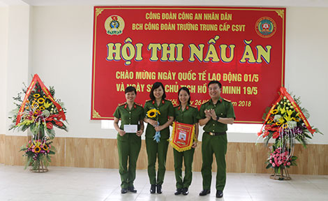 Hội thi nấu ăn giỏi tại trường trung cấp Cảnh sát vũ trang