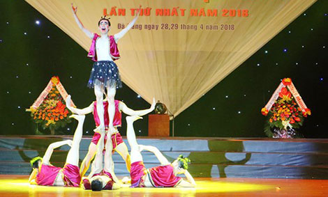 Không dễ tìm tiếng cười từ múa hài