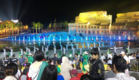 Nổi tiếng song hành cùng… tai tiếng