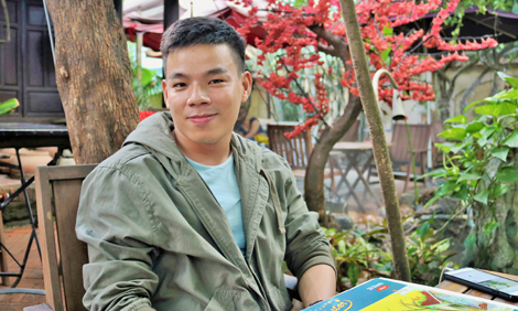 Người “múa cọ” chân dung nghệ sĩ Việt