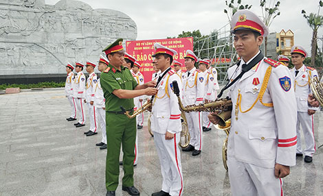 Đoàn Nghi lễ CAND những nghệ sĩ - chiến sĩ đặc biệt