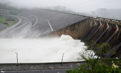 Đảm bảo xả lũ an toàn, hạn chế thấp nhất thiệt hại cho hạ lưu