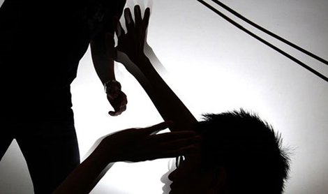 Cần xử lý kẻ đe doạ hành hung bị hại tại TAND