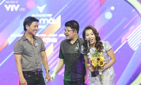 Khi nghệ sĩ trở thành “người thắp lửa”