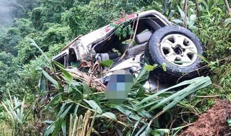 Xe chở cán bộ Văn phòng Quốc hội lao xuống vực