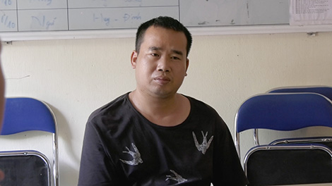 Đối tượng người nước ngoài dùng thẻ ATM giả rút tiền