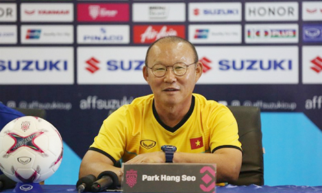 HLV Park Hang Seo: "Tuyển Việt Nam không dễ thắng Lào"