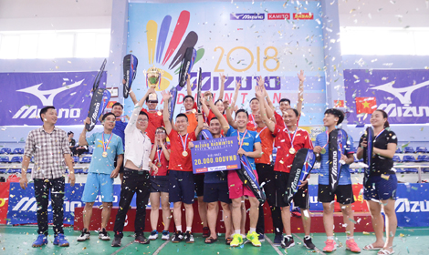 Trung “Ruồi” giao lưu cầu lông cùng VĐV giải Mizuno Badminton Super League