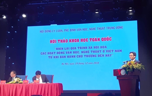 Xã hội hóa Văn học nghệ thuật: Con dao hai lưỡi?