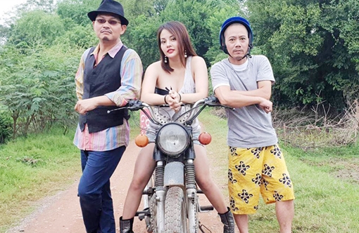 Nhộn nhịp thị trường hài tết 2019: Số lượng nhiều, chất lượng âu lo