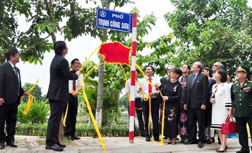 Dạo chơi qua “phố Trịnh”