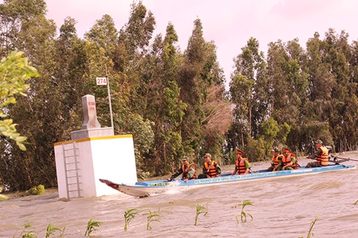 Thắt chặt quan hệ, đảm bảo an ninh trật tự biên giới Tây Nam