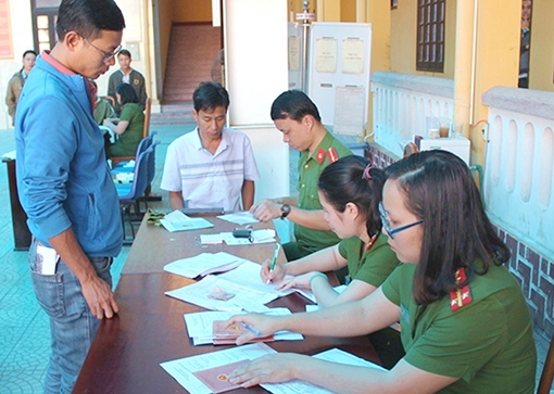 Lên các xã biên giới, thu thập thông tin dân cư