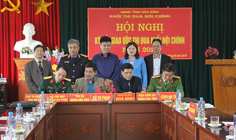 Công an Hòa Bình ký kết giao ước thi đua phong trào “Vì An ninh Tổ quốc”