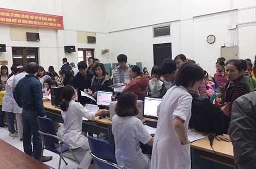 Tiếp tục có gần 400 học sinh ở Bắc Ninh đi xét nghiệm sán