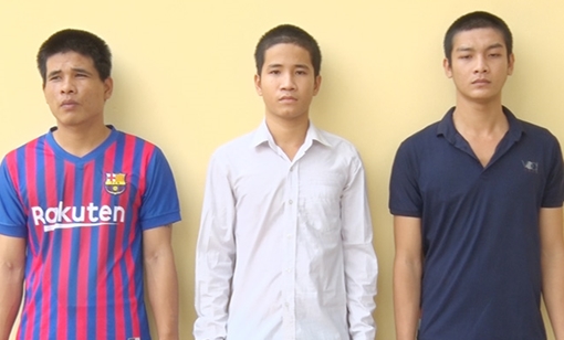 Trộm không được, quay sang cướp điện thoại của bà lão