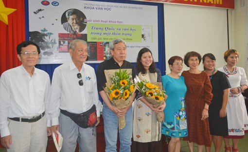 Nhà văn Trung Quốc Diêm Liên Khoa: Viết văn là… thiên mệnh