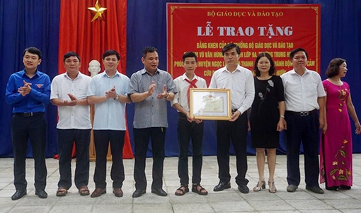 Nam sinh cứu 3 em nhỏ bị đuối nước được Bộ GD&ĐT tặng Bằng khen