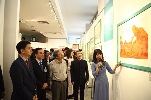 Chân dung Chủ tịch Hồ Chí Minh - góc nhìn từ tranh cổ động