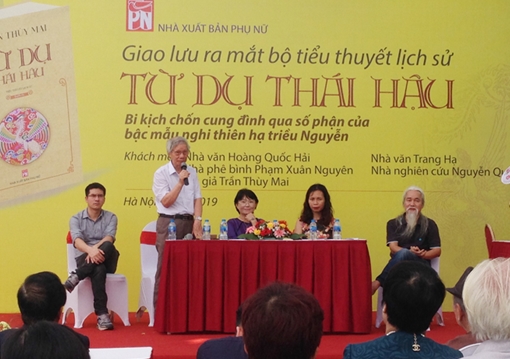 Tiểu thuyết lịch sử trong đời sống hiện đại