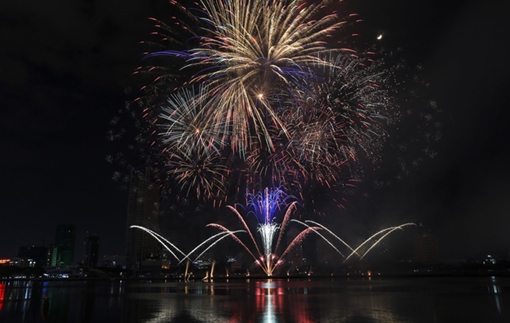 Mua vé pháo hoa Đà Nẵng tiết kiệm nhất