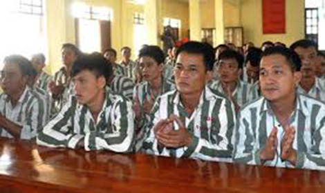 Phạm nhân được đối thoại với giám thị trại giam định kỳ